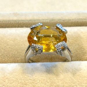 18kt White Gold Ring